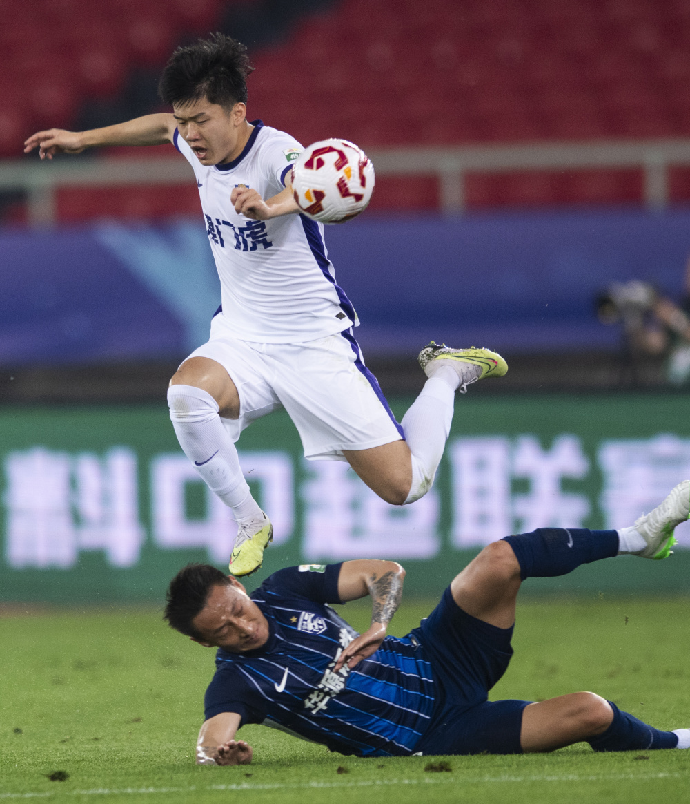 与摩纳哥的 与摩纳哥的