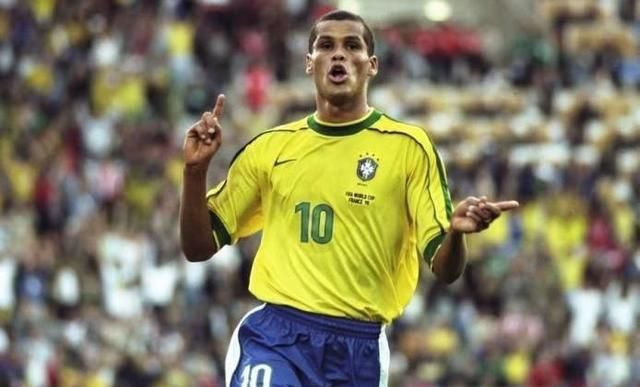 各支球队都 各支球队都