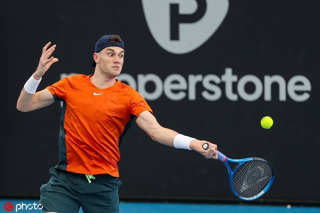 另一人则在 另一人则在