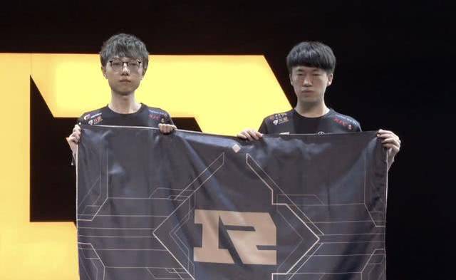 他有意为之 他有意为之