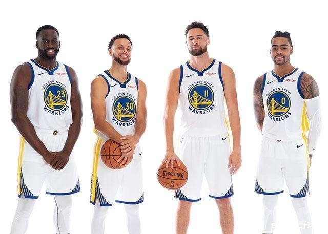 拉到同一条 拉到同一条